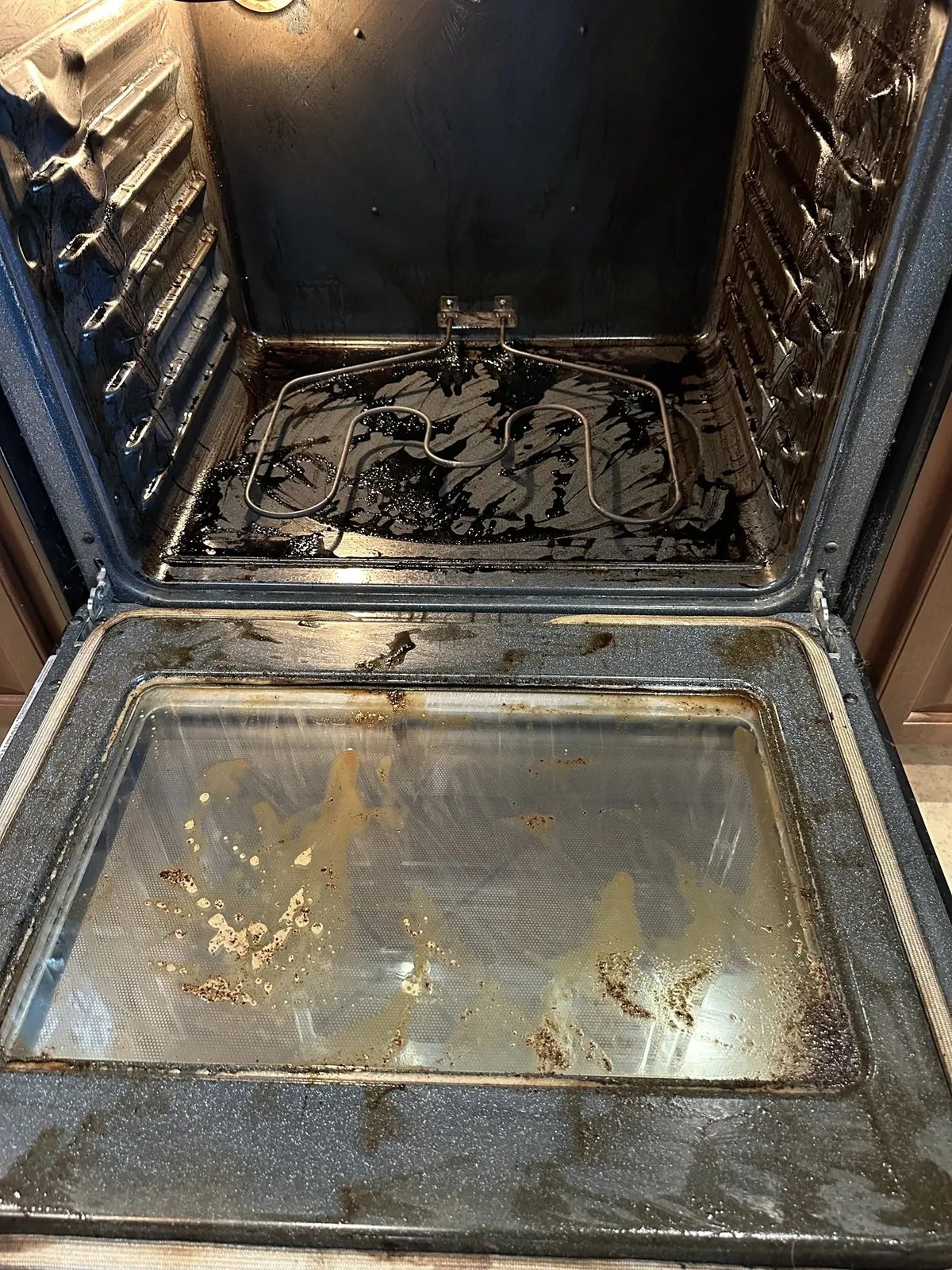 Oven, before cleaning